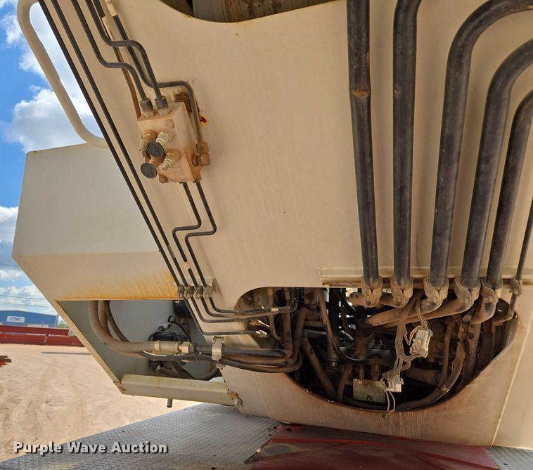 image for item EU3702 2005 Link-Belt HTT8690 crane