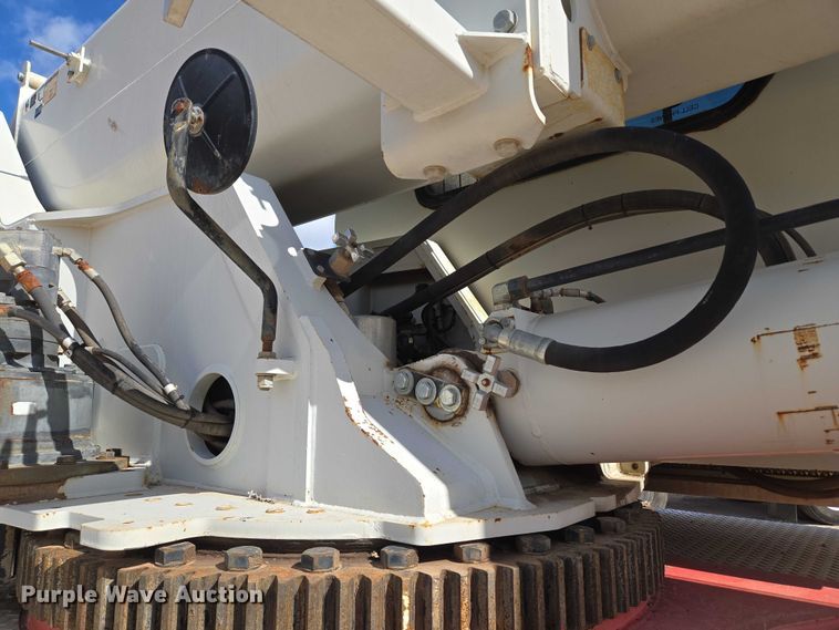 image for item EU3702 2005 Link-Belt HTT8690 crane