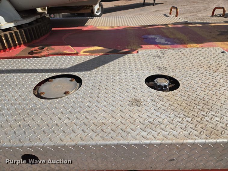 image for item EU3702 2005 Link-Belt HTT8690 crane