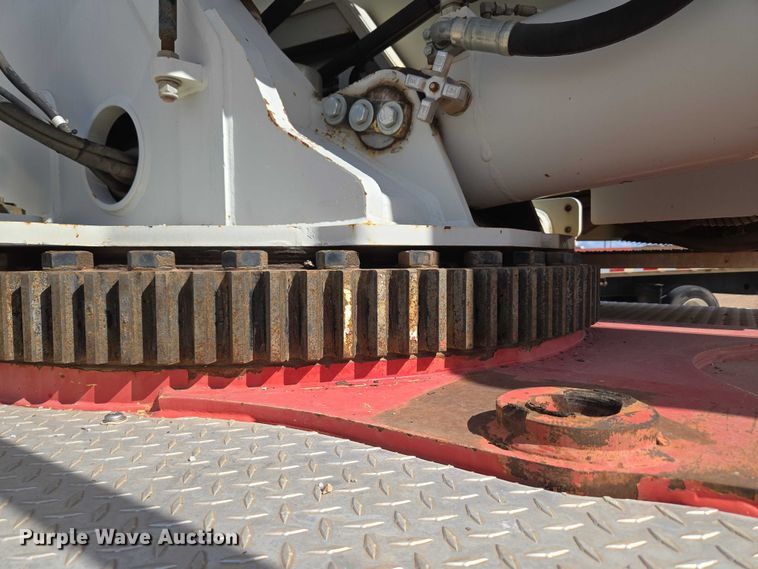 image for item EU3702 2005 Link-Belt HTT8690 crane