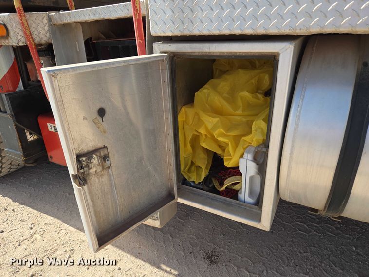 image for item EU3702 2005 Link-Belt HTT8690 crane