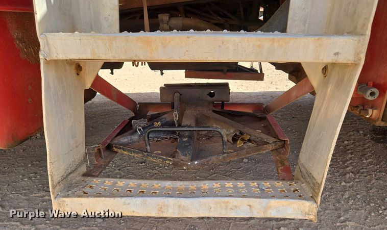 image for item EU3702 2005 Link-Belt HTT8690 crane