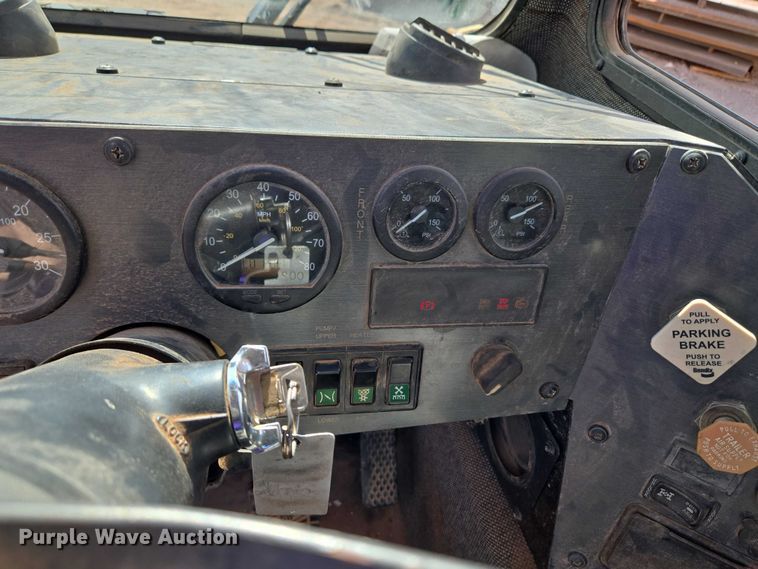 image for item EU3702 2005 Link-Belt HTT8690 crane