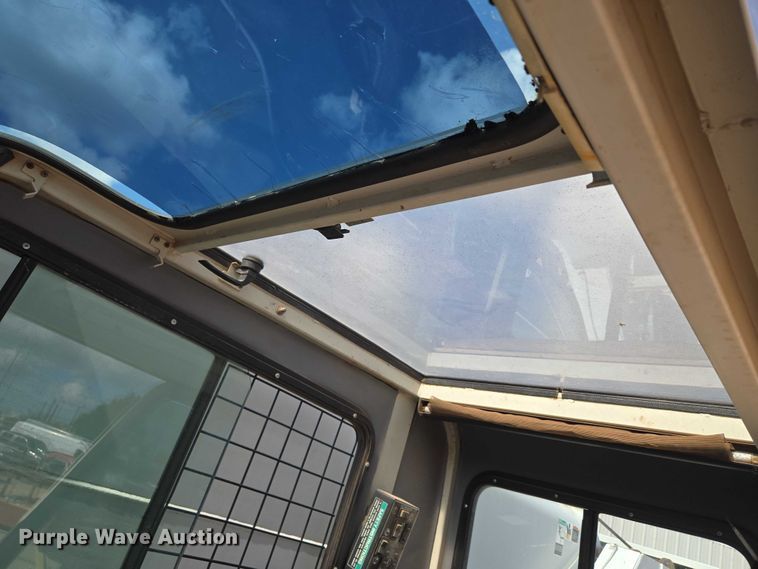 image for item EU3702 2005 Link-Belt HTT8690 crane