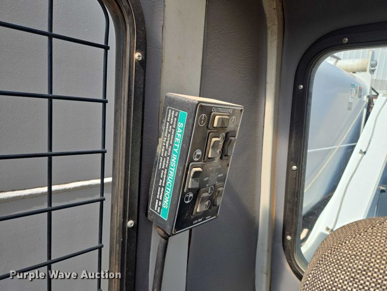 image for item EU3702 2005 Link-Belt HTT8690 crane