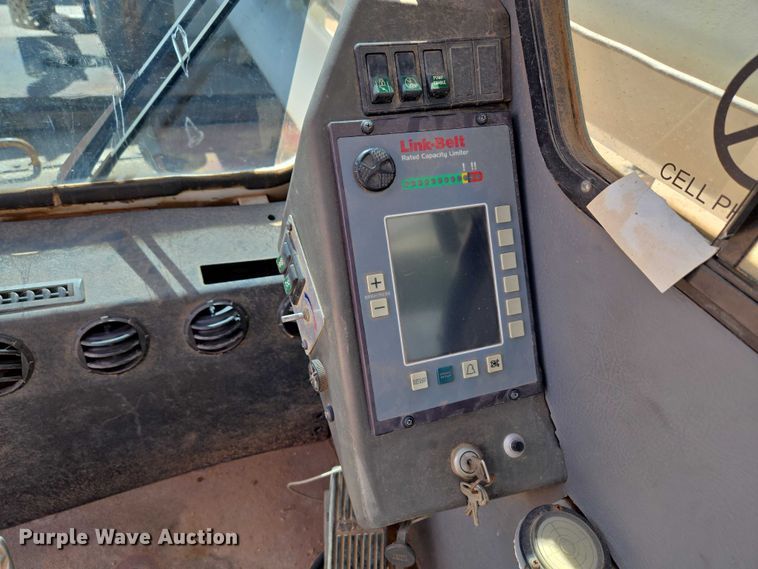 image for item EU3702 2005 Link-Belt HTT8690 crane