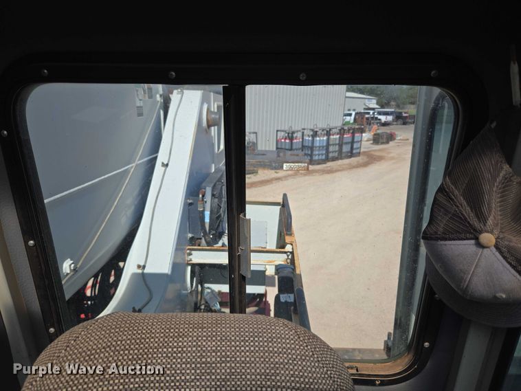 image for item EU3702 2005 Link-Belt HTT8690 crane