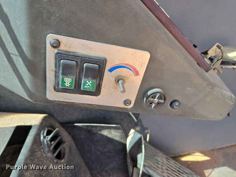 image for item EU3702 2005 Link-Belt HTT8690 crane