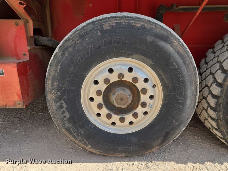 image for item EU3702 2005 Link-Belt HTT8690 crane