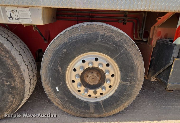 image for item EU3702 2005 Link-Belt HTT8690 crane