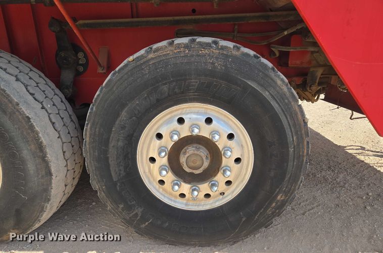 image for item EU3702 2005 Link-Belt HTT8690 crane