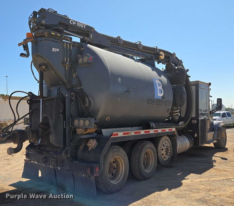 image for item EU3757 2017 Peterbilt 567 vacuum truck