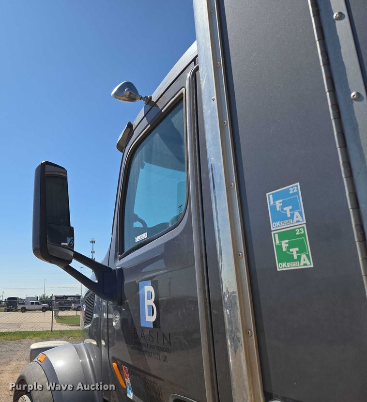 image for item EU3757 2017 Peterbilt 567 vacuum truck