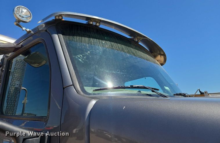 image for item EU3757 2017 Peterbilt 567 vacuum truck