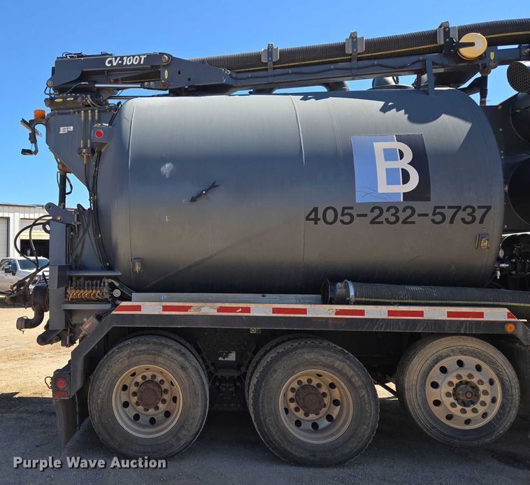 image for item EU3757 2017 Peterbilt 567 vacuum truck