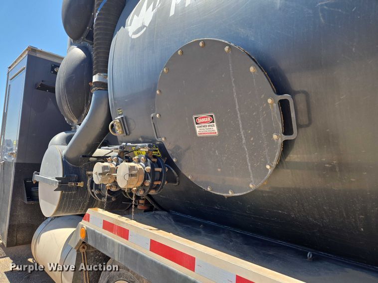 image for item EU3757 2017 Peterbilt 567 vacuum truck