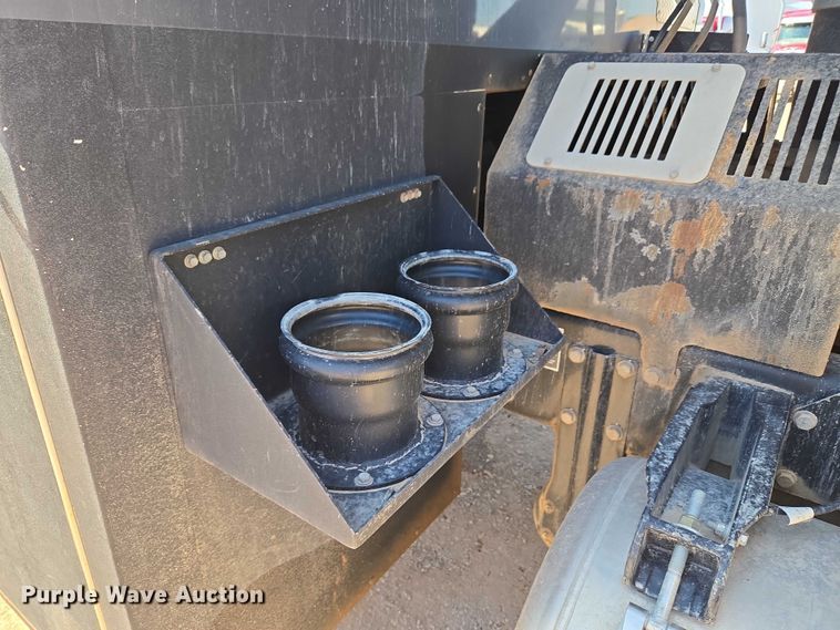 image for item EU3757 2017 Peterbilt 567 vacuum truck