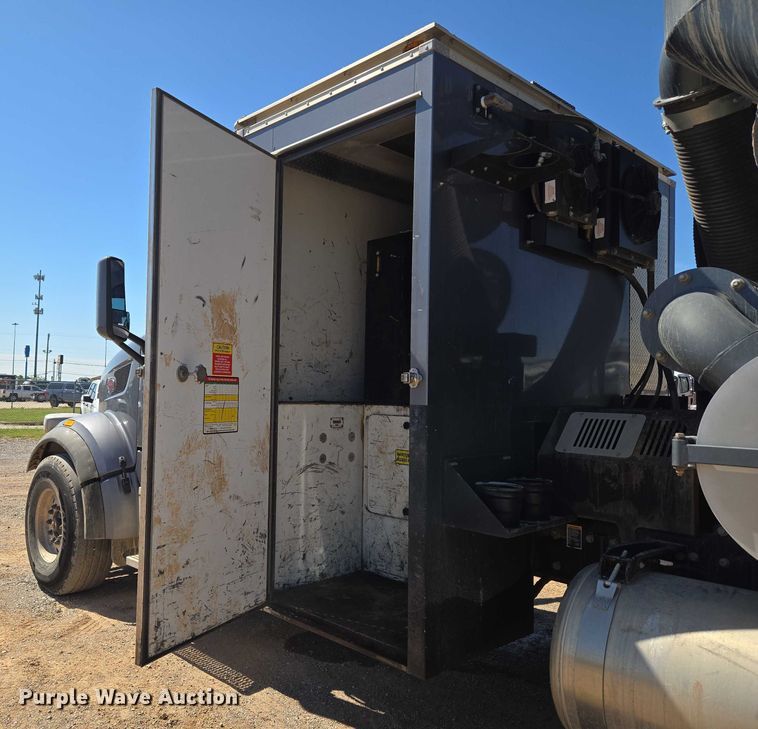 image for item EU3757 2017 Peterbilt 567 vacuum truck