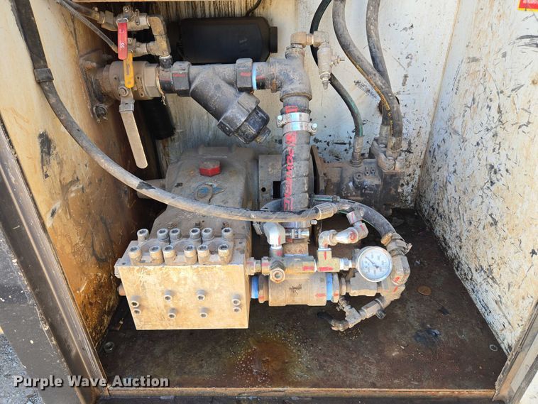 image for item EU3757 2017 Peterbilt 567 vacuum truck