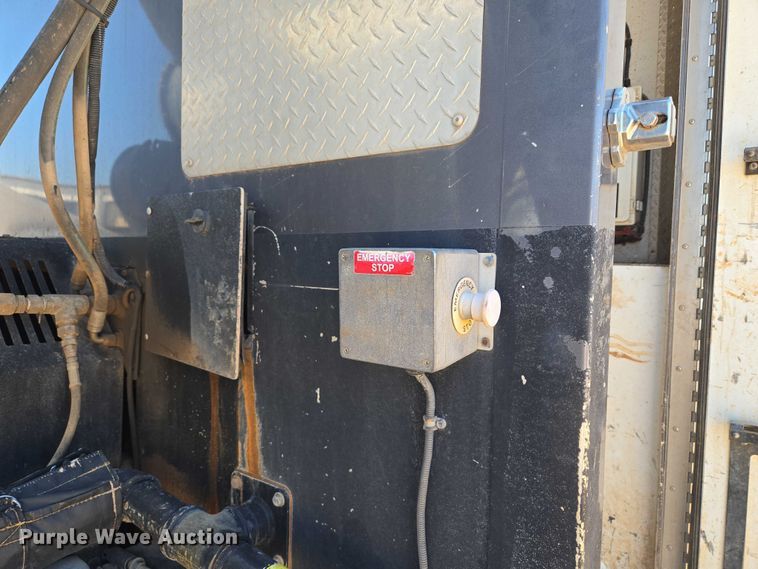 image for item EU3757 2017 Peterbilt 567 vacuum truck