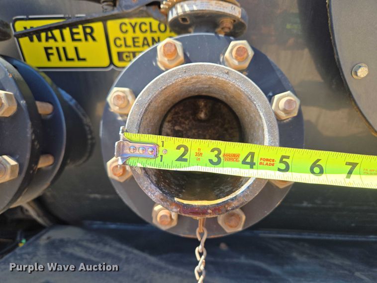 image for item EU3757 2017 Peterbilt 567 vacuum truck