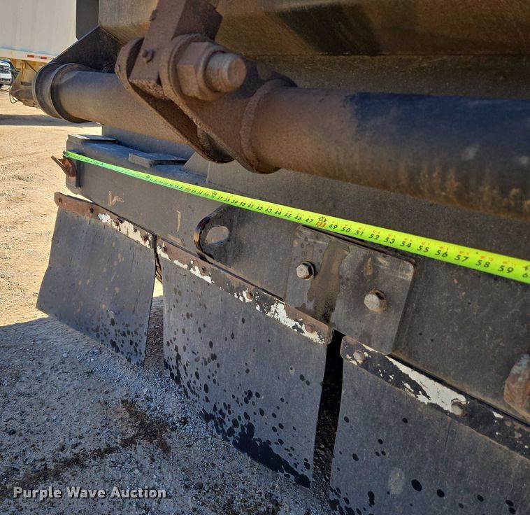 image for item EU3757 2017 Peterbilt 567 vacuum truck