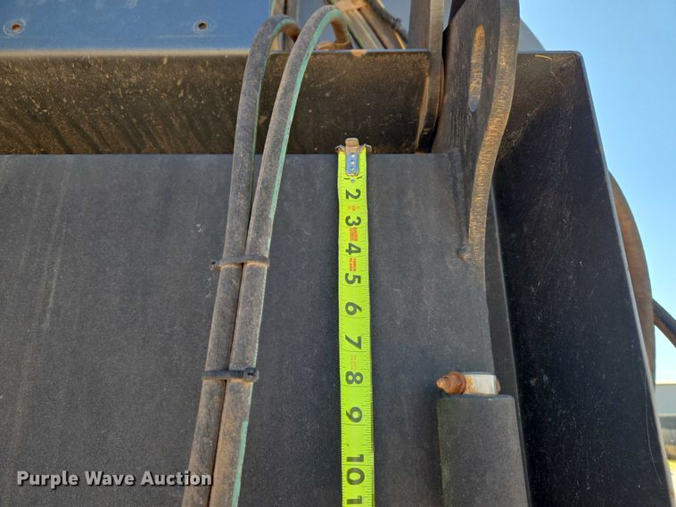 image for item EU3757 2017 Peterbilt 567 vacuum truck