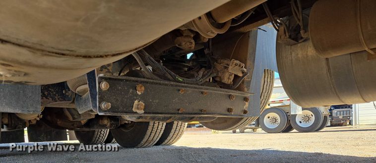 image for item EU3757 2017 Peterbilt 567 vacuum truck