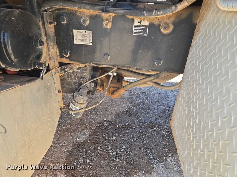 image for item EU3757 2017 Peterbilt 567 vacuum truck