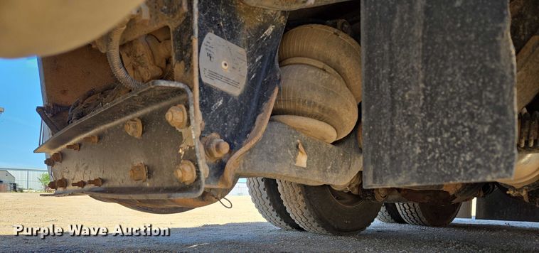 image for item EU3757 2017 Peterbilt 567 vacuum truck