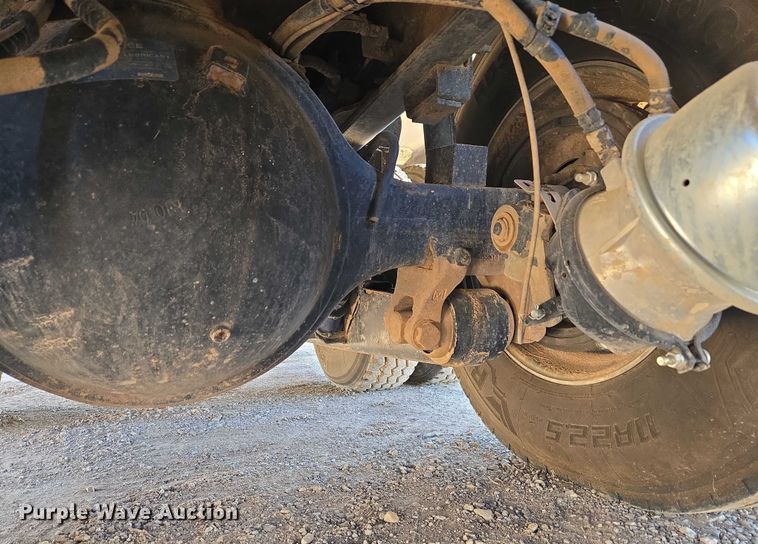 image for item EU3757 2017 Peterbilt 567 vacuum truck