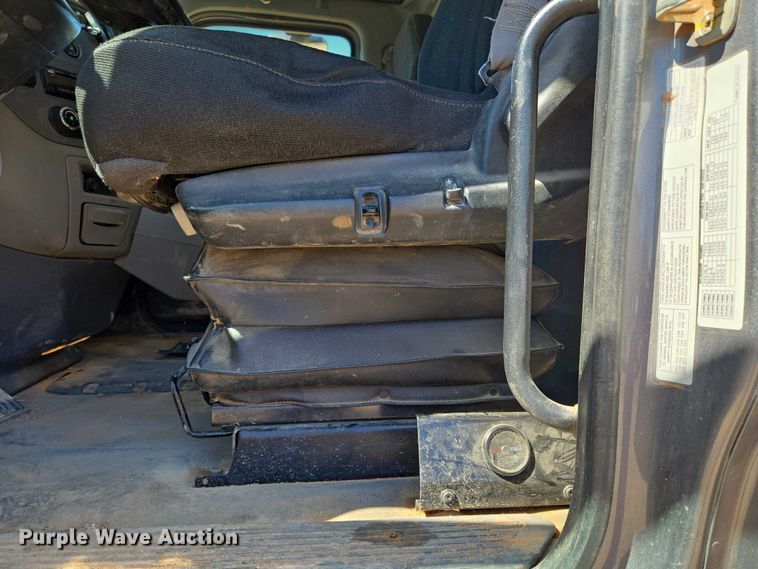 image for item EU3757 2017 Peterbilt 567 vacuum truck