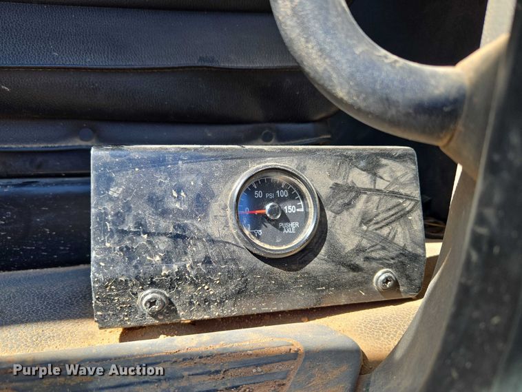 image for item EU3757 2017 Peterbilt 567 vacuum truck