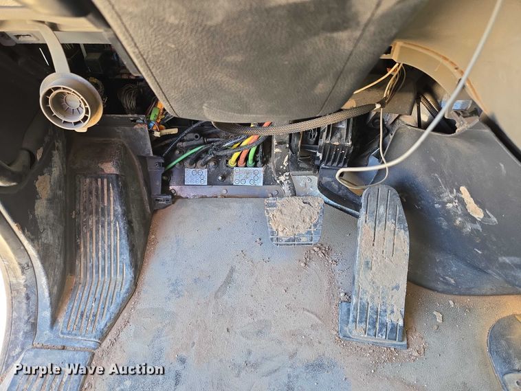 image for item EU3757 2017 Peterbilt 567 vacuum truck