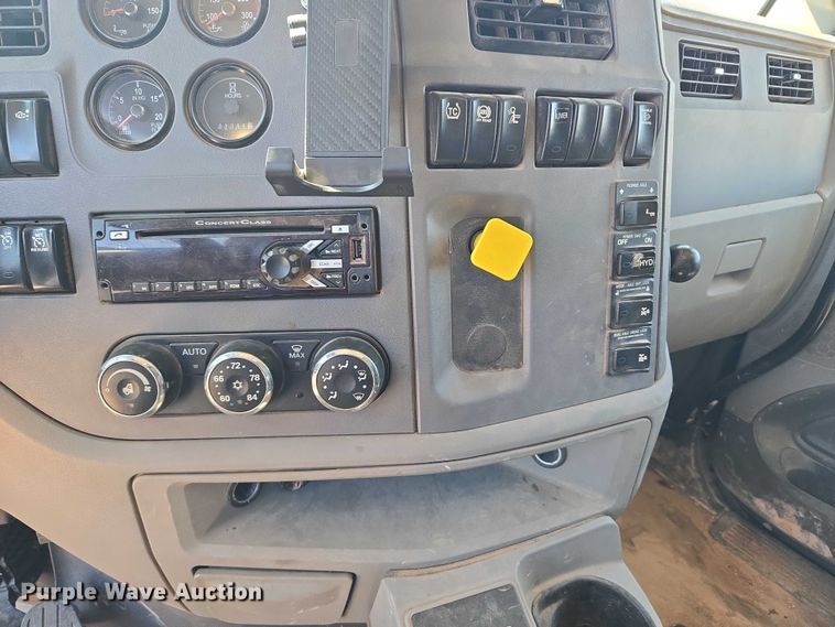 image for item EU3757 2017 Peterbilt 567 vacuum truck