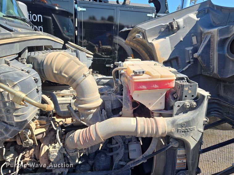 image for item EU3757 2017 Peterbilt 567 vacuum truck