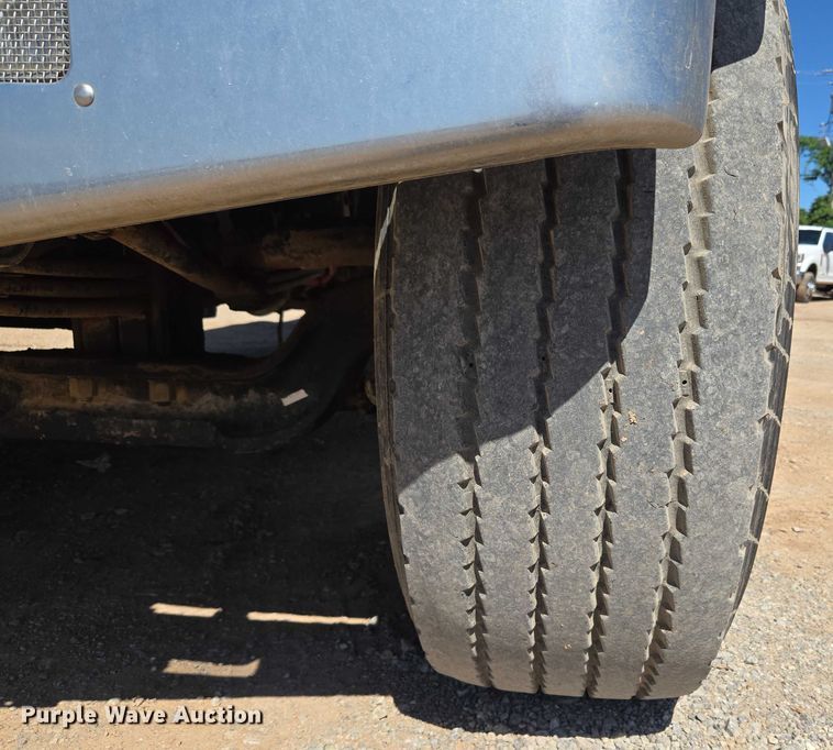 image for item EU3757 2017 Peterbilt 567 vacuum truck