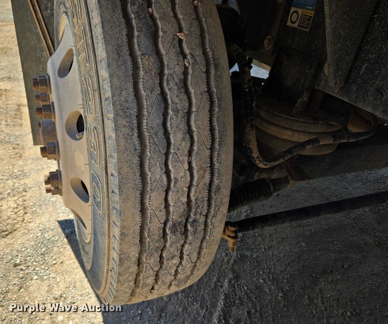 image for item EU3757 2017 Peterbilt 567 vacuum truck