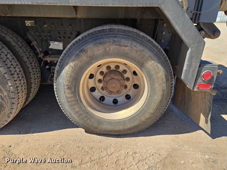 image for item EU3757 2017 Peterbilt 567 vacuum truck