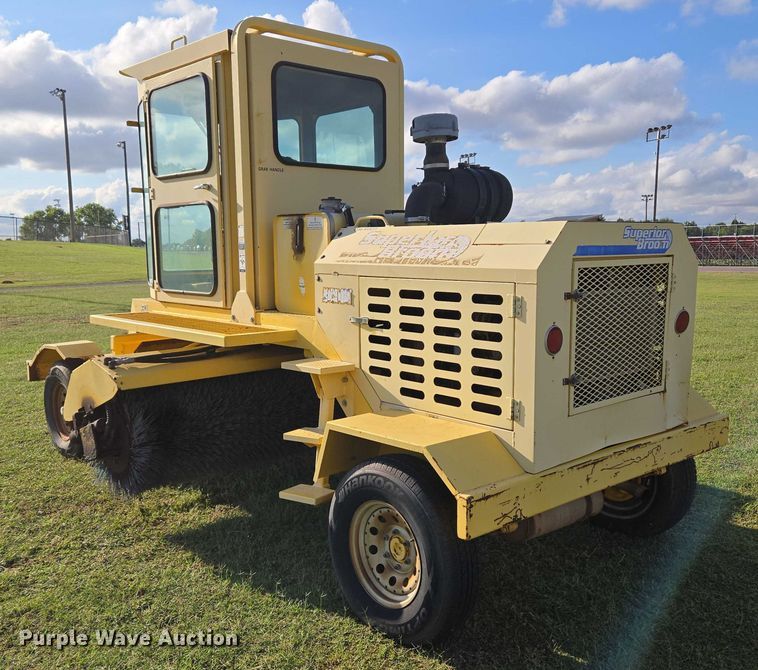 image for item EU3772 2006 Superior Broom DT80-C  broom