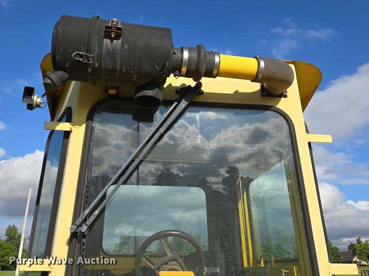 image for item EU3772 2006 Superior Broom DT80-C  broom