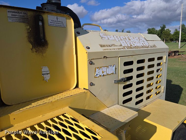 image for item EU3772 2006 Superior Broom DT80-C  broom