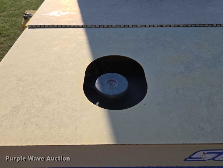 image for item EU3772 2006 Superior Broom DT80-C  broom