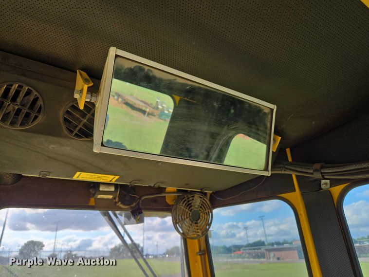 image for item EU3772 2006 Superior Broom DT80-C  broom