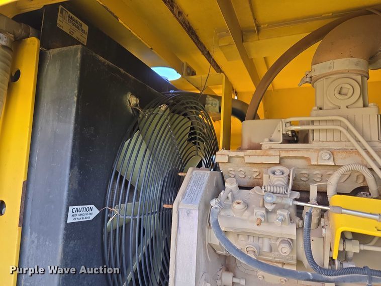 image for item EU3772 2006 Superior Broom DT80-C  broom