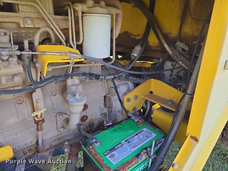 image for item EU3772 2006 Superior Broom DT80-C  broom