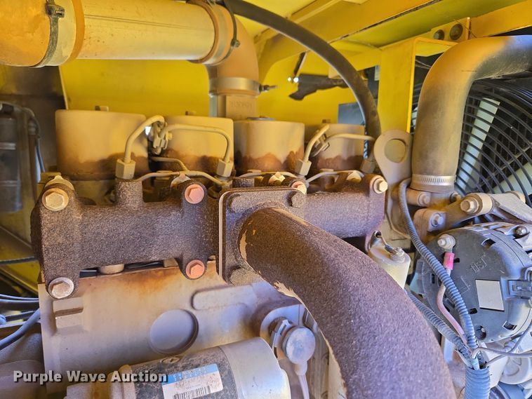 image for item EU3772 2006 Superior Broom DT80-C  broom