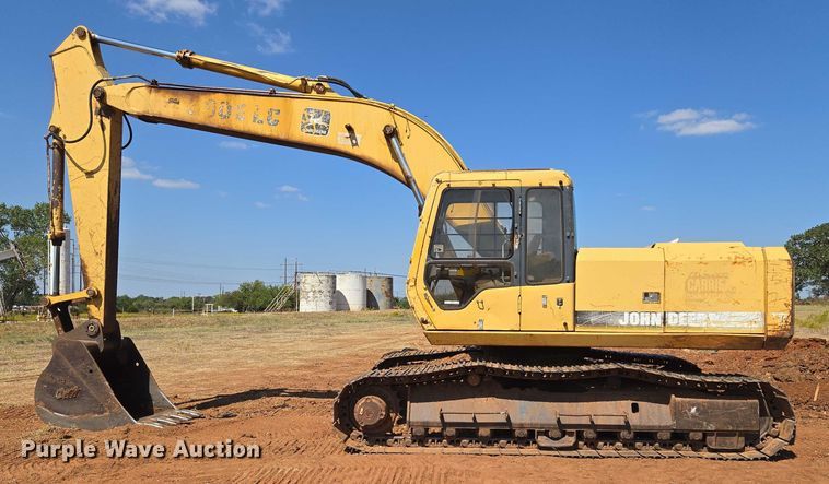 image for item EU3796 1994 John Deere 690E LC excavator