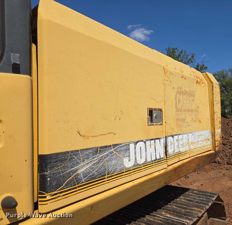 image for item EU3796 1994 John Deere 690E LC excavator