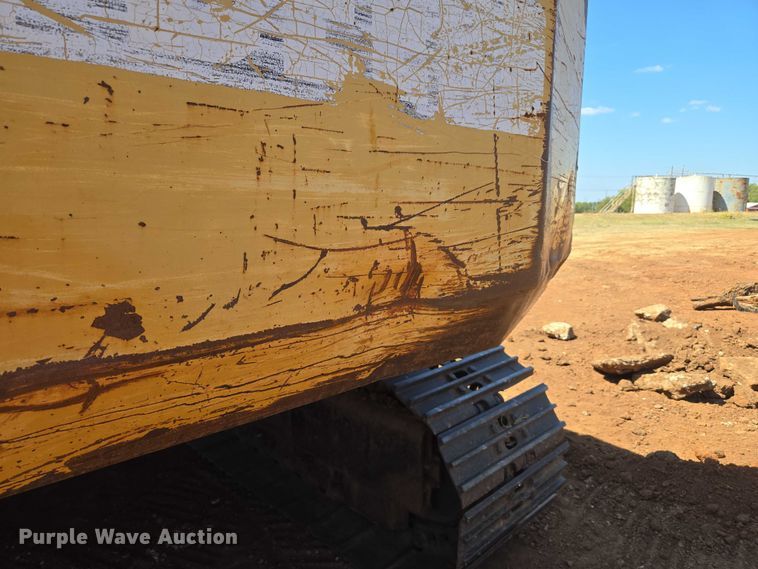 image for item EU3796 1994 John Deere 690E LC excavator